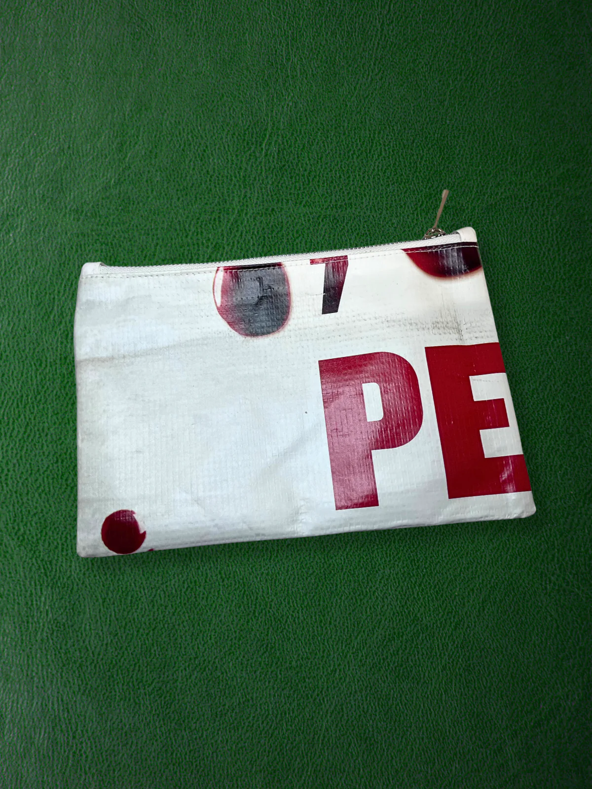 Little Shop of Horrors pouch (with loops) - Image 3